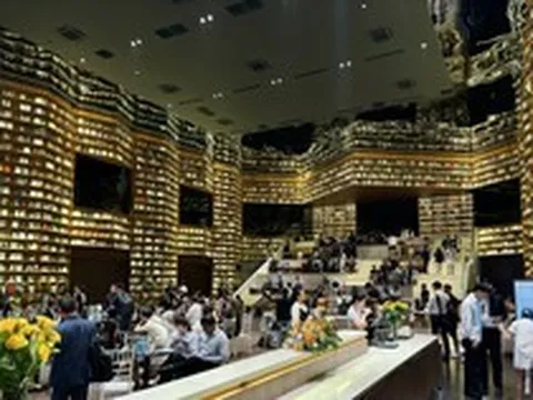 'Thư viện khổng lồ' gây sốt ở TP.HCM thực chất là khu giới thiệu bất động sản: Chủ đầu tư khu đất là ai?