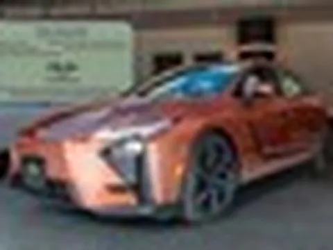 Xe điện Lexus đầu tiên Việt Nam lộ thông số vận hành: Dẫn động 2 cầu, nặng hơn 2,2 tấn, 'ăn' điện gấp đôi Taycan