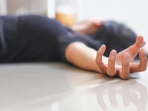 Người phụ nữ 43 tuổi tử vong, bác sĩ cảnh báo thói quen "cực độc" nhiều người mê