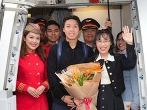 Hôm qua - 20/9, tỷ phú Nguyễn Thị Phương Thảo có mặt trên 1 chuyến bay đặc biệt
