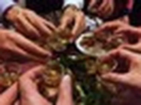 Ngày càng nhiều người âm thầm bị ung thư gan do gan nhiễm mỡ, bác sĩ chỉ rõ thủ phạm gây gan nhiễm mỡ Việt Nam vạn người mê