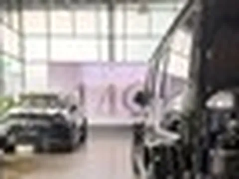 Ưu đãi ô tô tháng 10: Cuộc đua kích cầu chưa hạ nhiệt
