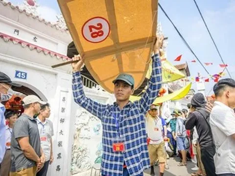 Hà Nội: Đặc sắc lễ hội thi thả diều ngàn năm tuổi