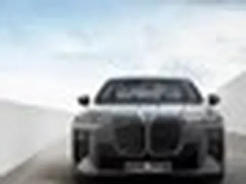 Hé lộ BMW 7 Series phiên bản chống đạn mới