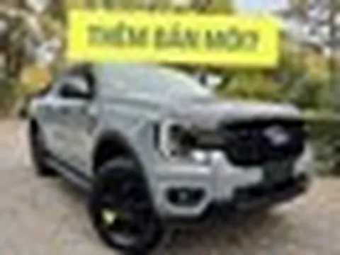 Ford Ranger bản lạ lần đầu lộ diện tại Việt Nam: Phối màu nổi, dễ là cấu hình thấp hơn Wildtrak, tăng cạnh tranh Hilux