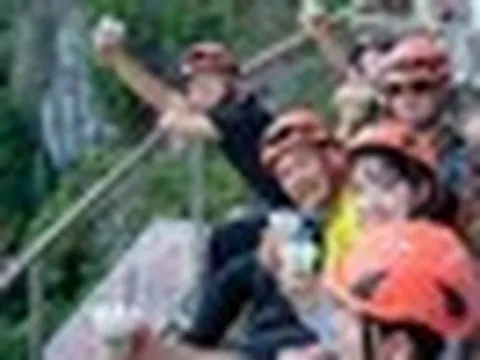 Quán cà phê giá 1,5 triệu đồng/lần thưởng thức, khách phải có huấn luyện viên đi kèm nhưng vẫn đông nghịt