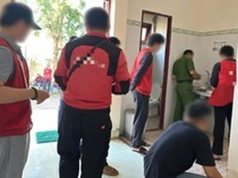Công an bất ngờ kiểm tra 42 shipper