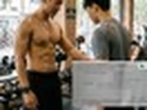 Nhiều tháng không đạt KPI, mẹ lại lâm bệnh, một PT tìm đến Only Quạt và nhận tin dương tính HIV