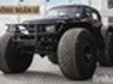 Anh em chơi Lada Niva tại Việt Nam có thể tham khảo bản 'chân voi' chất chơi này: Máy bé hạt tiêu nhưng cày bùn, lội nước như chơi
