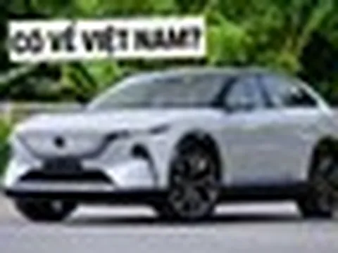 Mazda CX-6e ra mắt gần Việt Nam: Giá quy đổi từ 963 triệu đồng, lớn hơn CX-5, dáng coupe sành điệu, chạy 555km/sạc