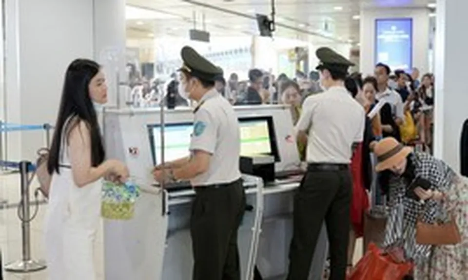 Thông báo quan trọng cho tất cả người dùng VNeID chuẩn bị đi máy bay